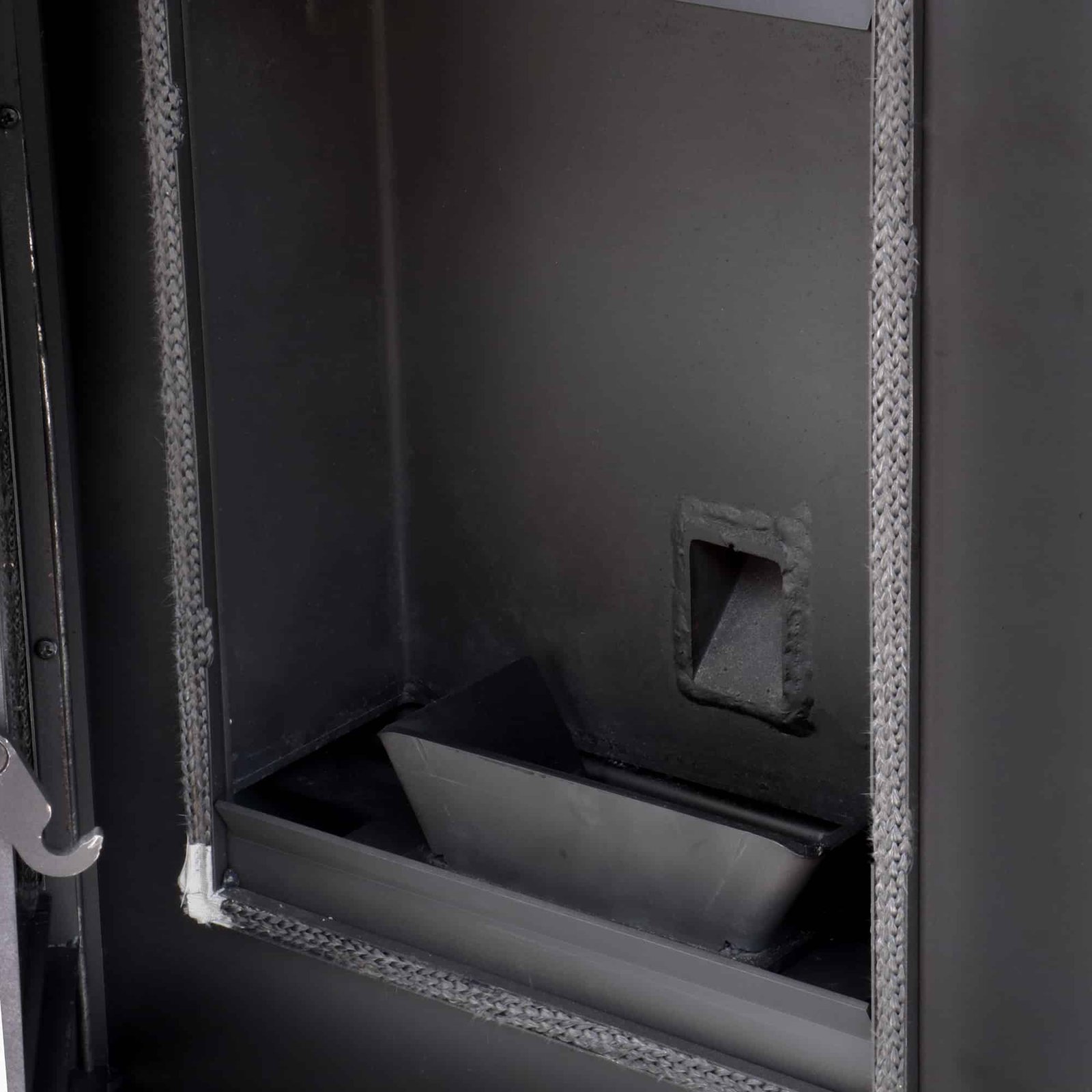Vesikiertoinen teräksinen pellettikamiina BRESCIA 13 kW - Image 3
